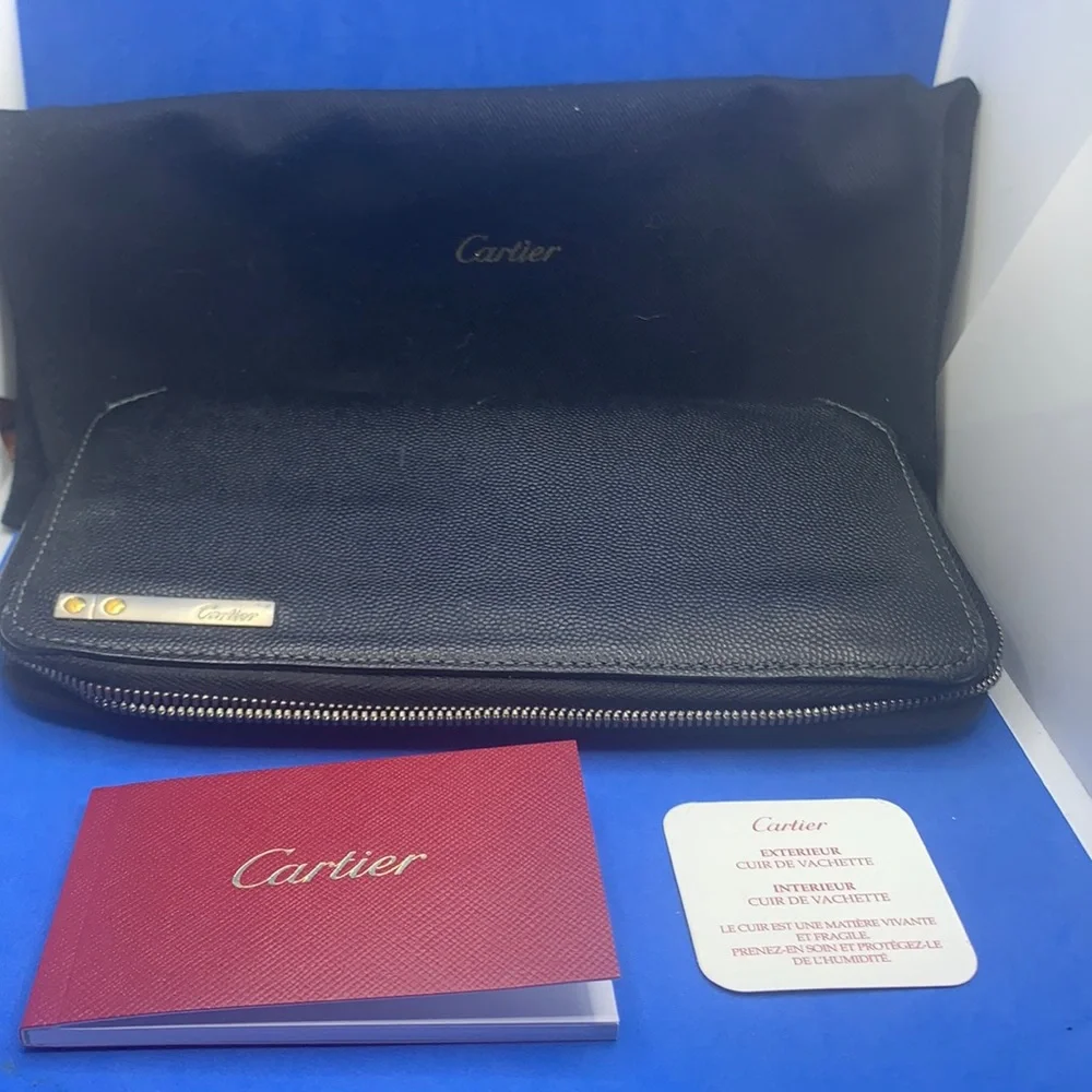 Cartier Santos‎ de Cartier Wallet Zipped grained leather wallet 8 ”x5.25” x1 ”